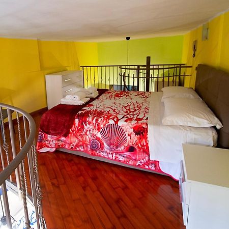 Casa "Positano" Da Ely - Salerno Centro Con Self Check-In Appartement Buitenkant foto