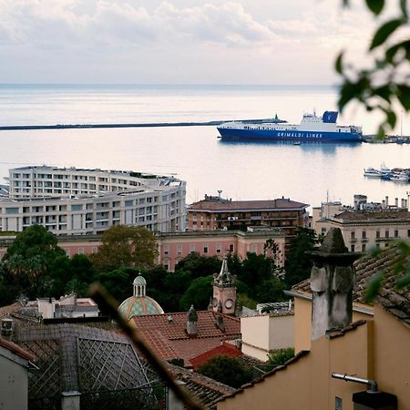 Casa "Positano" Da Ely - Salerno Centro Con Self Check-In Appartement Buitenkant foto