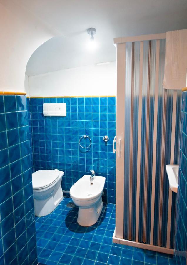 Casa "Positano" Da Ely - Salerno Centro Con Self Check-In Appartement Buitenkant foto