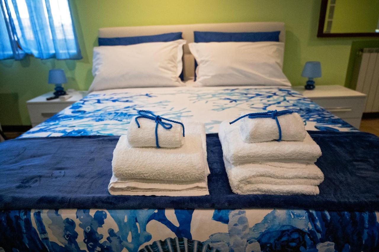 Casa "Positano" Da Ely - Salerno Centro Con Self Check-In Appartement Buitenkant foto