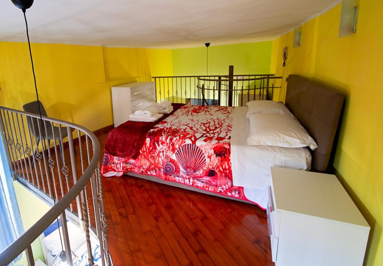 Casa "Positano" Da Ely - Salerno Centro Con Self Check-In Appartement Buitenkant foto