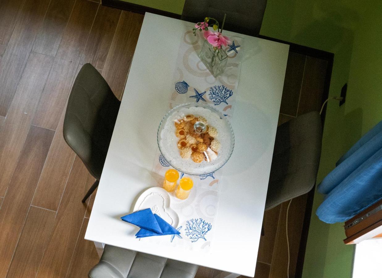 Casa "Positano" Da Ely - Salerno Centro Con Self Check-In Appartement Buitenkant foto