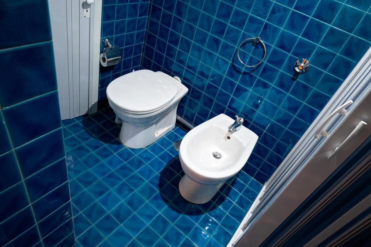 Casa "Positano" Da Ely - Salerno Centro Con Self Check-In Appartement Buitenkant foto