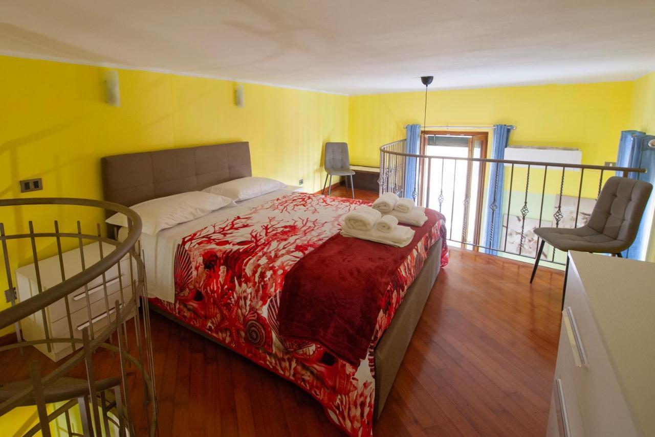 Casa "Positano" Da Ely - Salerno Centro Con Self Check-In Appartement Buitenkant foto