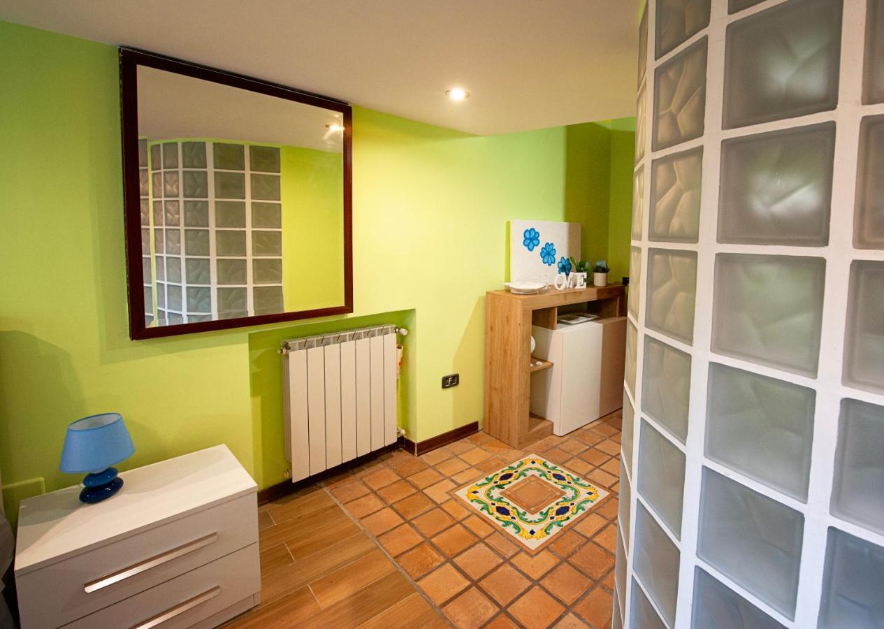 Casa "Positano" Da Ely - Salerno Centro Con Self Check-In Appartement Buitenkant foto