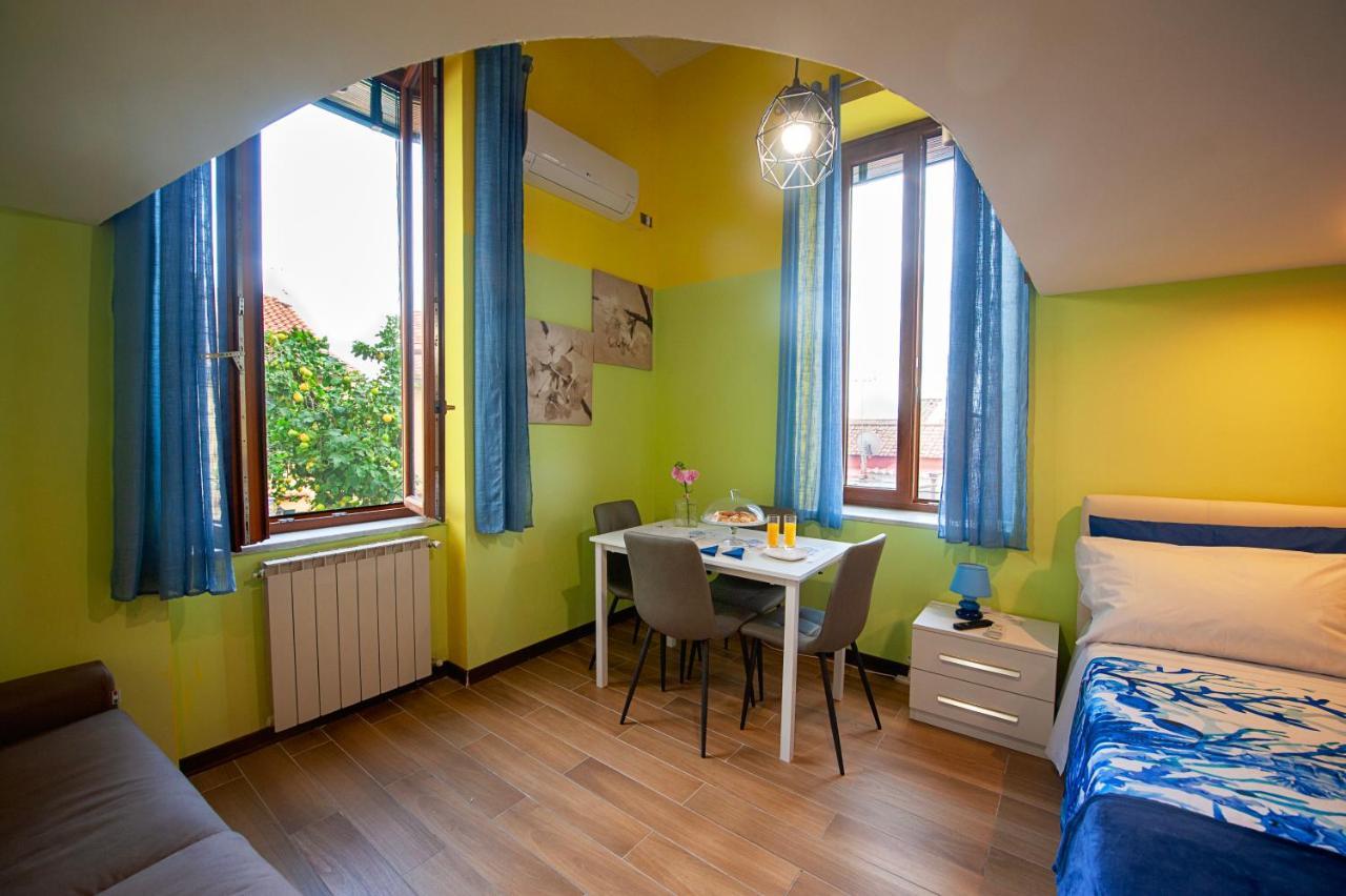 Casa "Positano" Da Ely - Salerno Centro Con Self Check-In Appartement Buitenkant foto