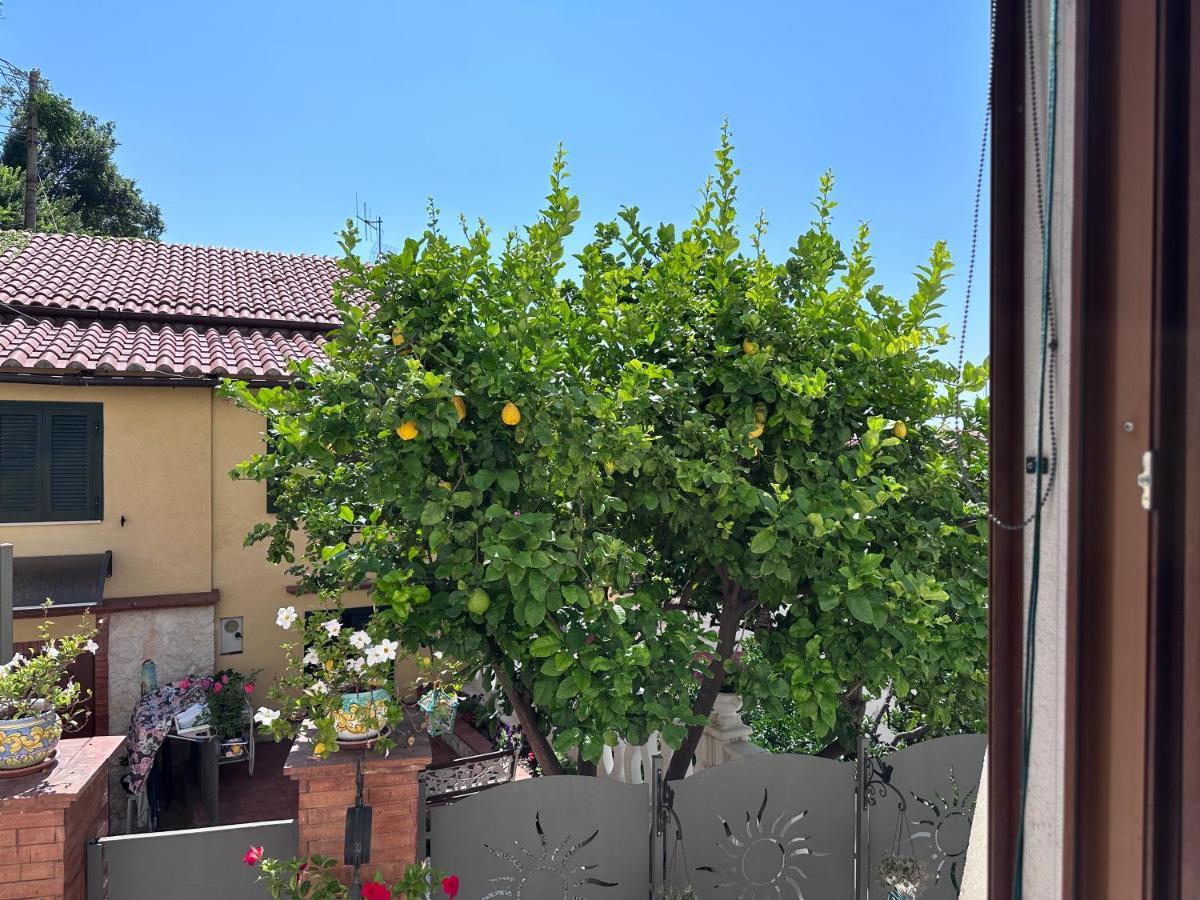 Casa "Positano" Da Ely - Salerno Centro Con Self Check-In Appartement Buitenkant foto