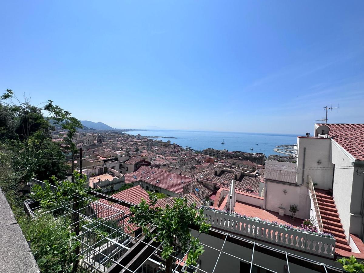 Casa "Positano" Da Ely - Salerno Centro Con Self Check-In Appartement Buitenkant foto